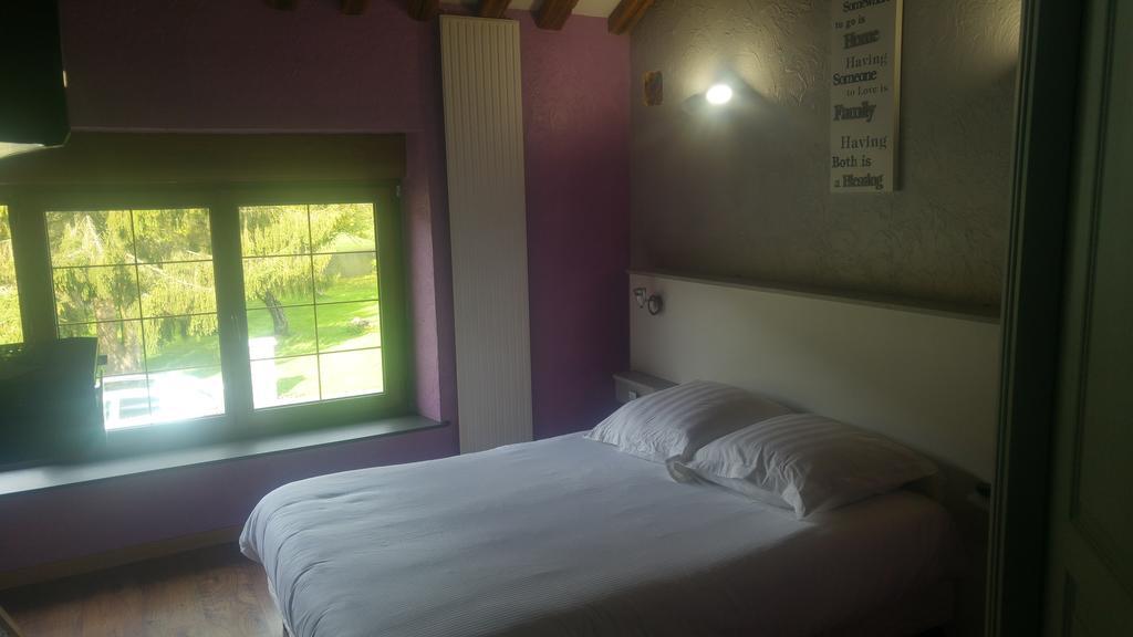 Le Point De Chute Hotel Tournavaux Exterior photo